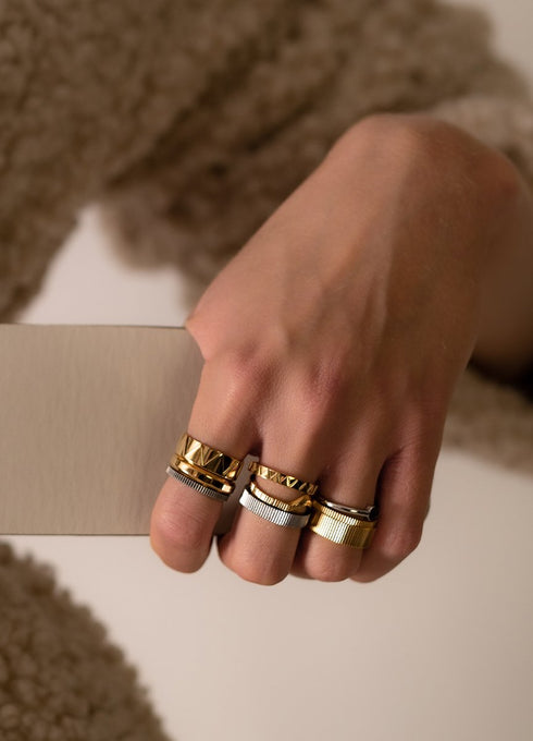 Skultuna & GtG Sharktooth Ring Wide Gold